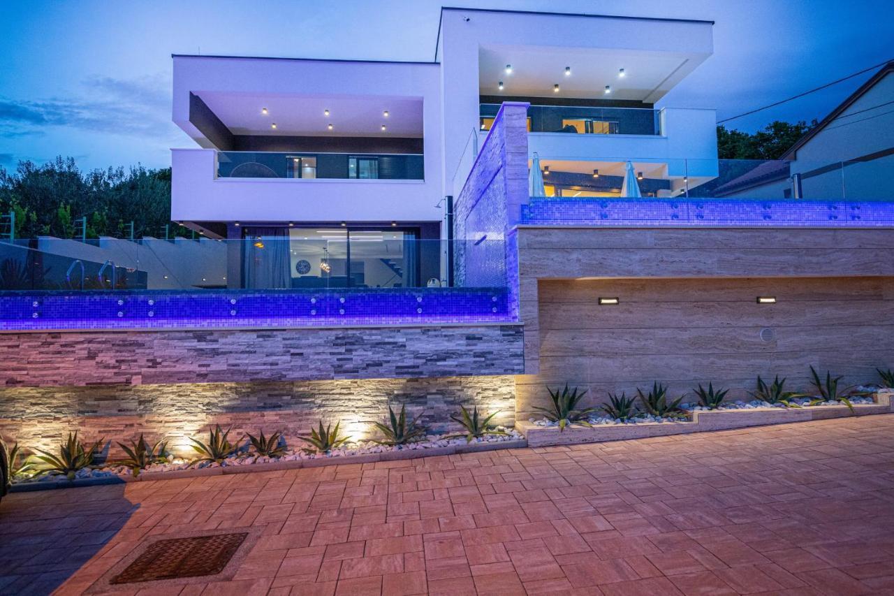 Villa Marassi With Heated Pool, Hot Tub And Sauna Crikvenica Bagian luar foto
