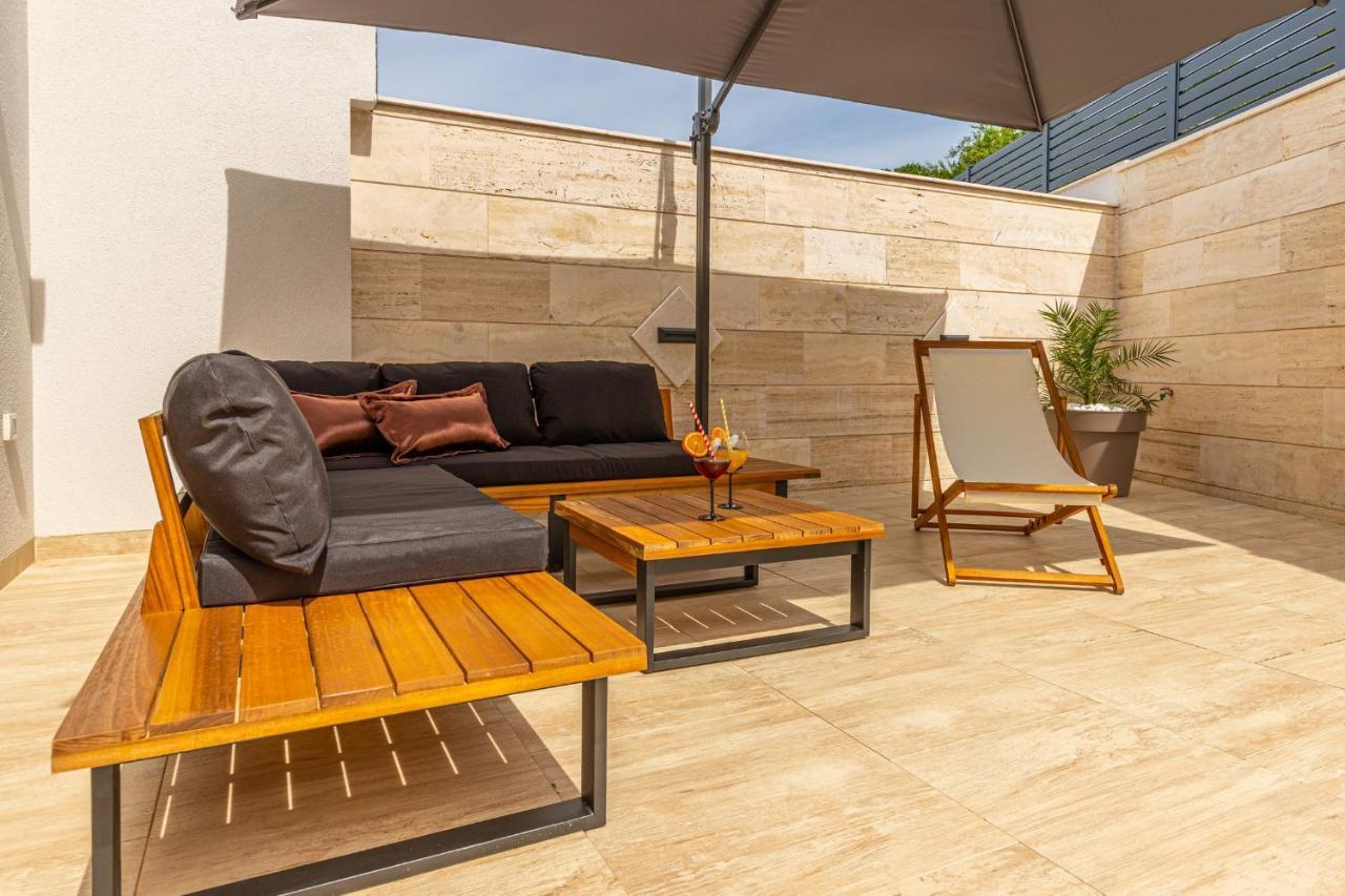 Villa Marassi With Heated Pool, Hot Tub And Sauna Crikvenica Bagian luar foto