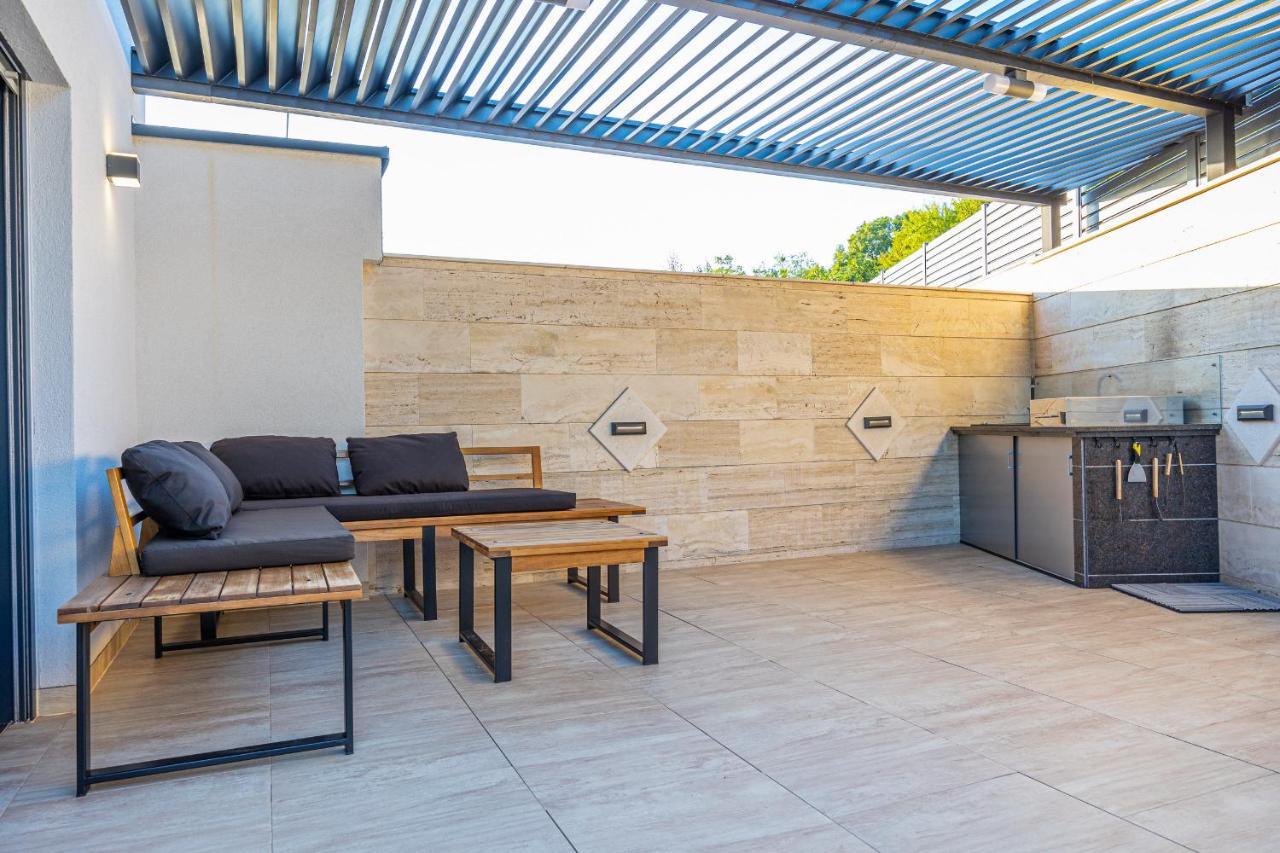 Villa Marassi With Heated Pool, Hot Tub And Sauna Crikvenica Bagian luar foto